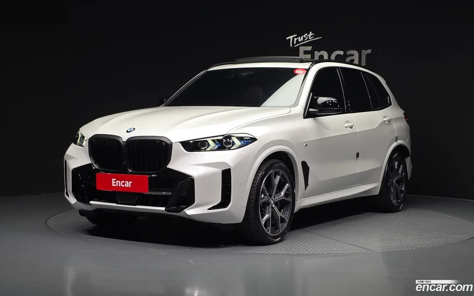BMW X5 xDrive 40i M 2025 — photo 1, buy with delivery to Moscow