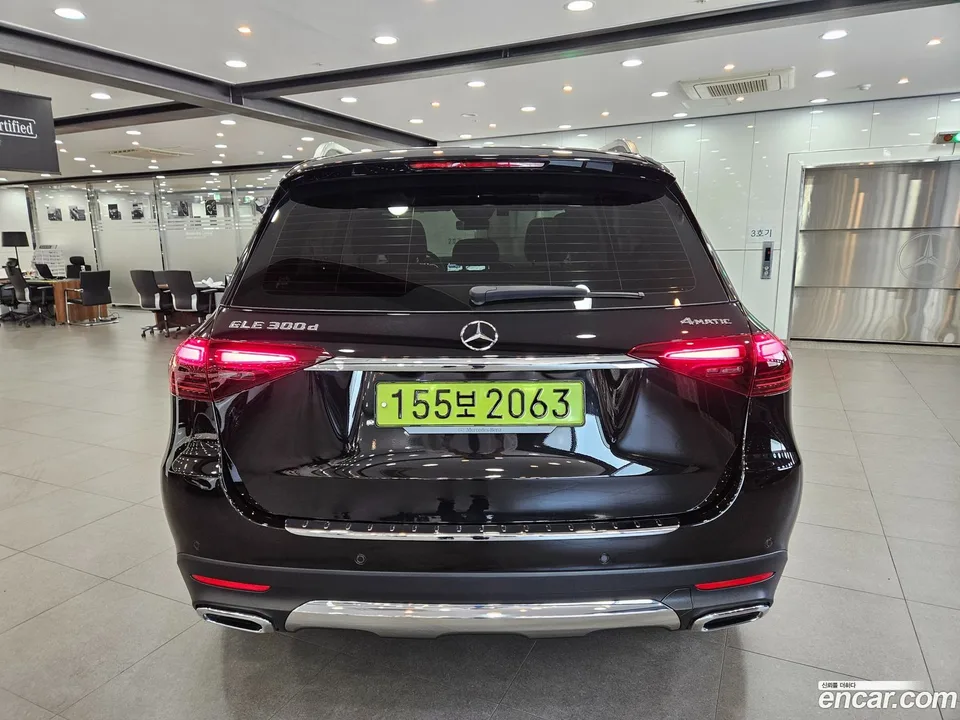 Mercedes-Benz GLE-Class GLE300d 4MATIC 2024 — миниатюра 4