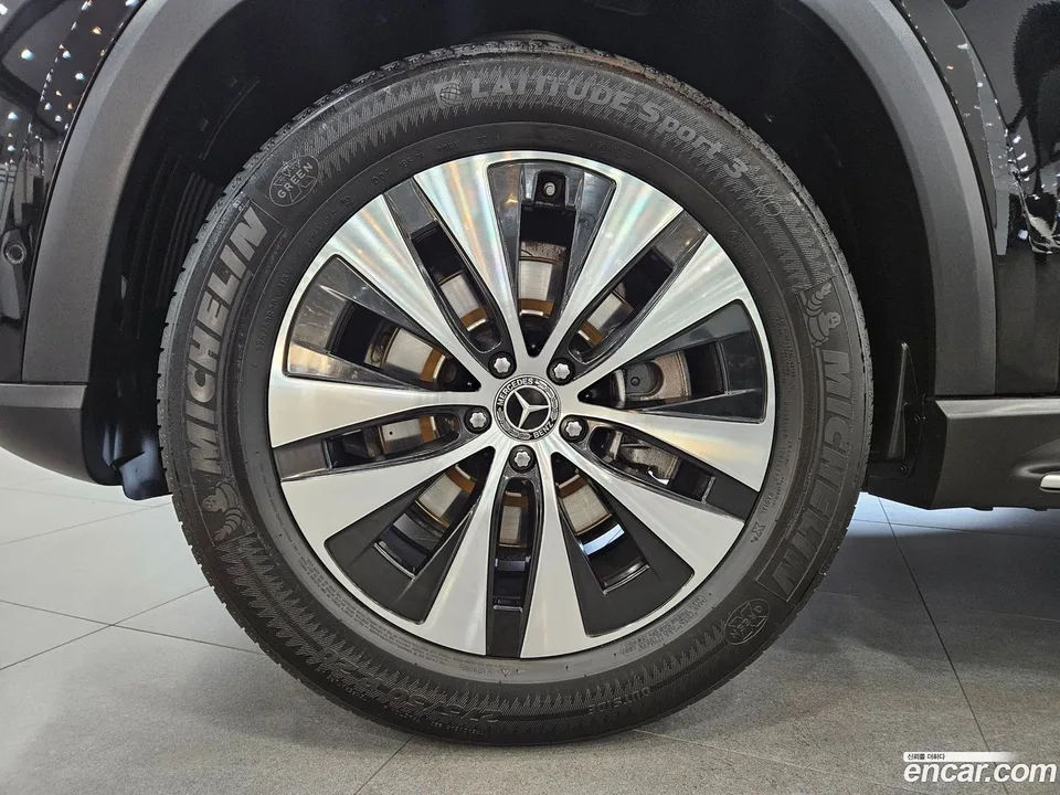 Mercedes-Benz GLE-Class GLE300d 4MATIC 2024 — миниатюра 5
