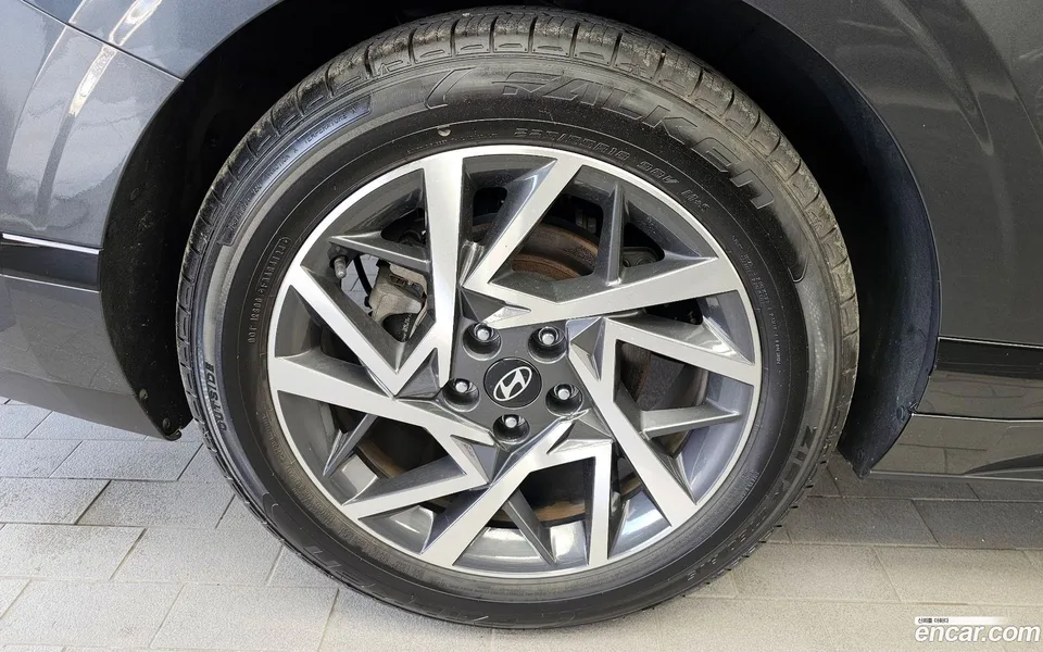 Hyundai Grandeur 2.5 2WD 2023 — миниатюра 2