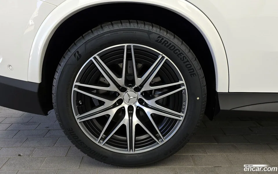 Mercedes-Benz GLC-Class AMG GLC43 4MATIC 2025 — миниатюра 2