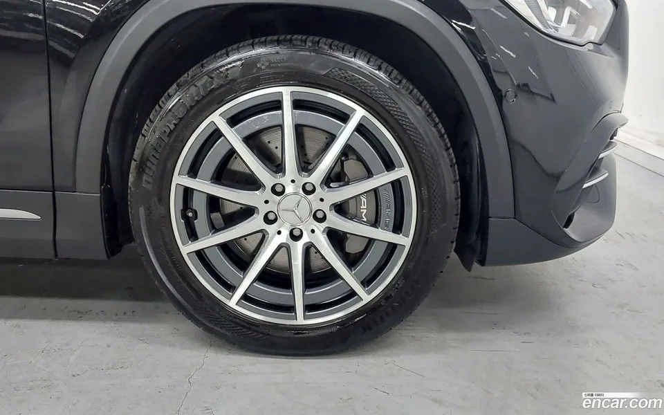Mercedes-Benz GLA-Class GLA45 AMG 4MATIC+ 2022 — миниатюра 2
