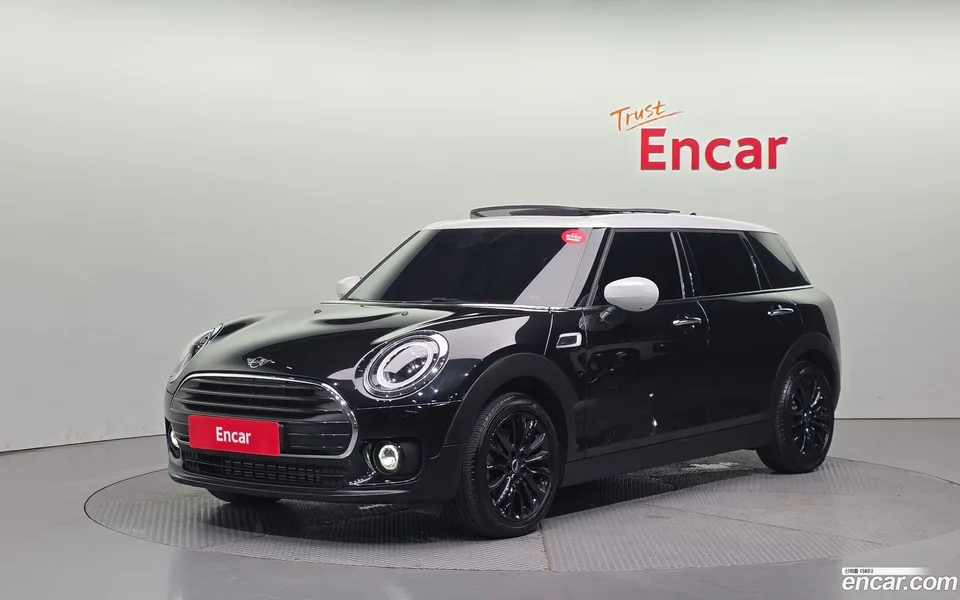 MINI Cooper Clubman 2023 — фото 1, купить с доставкой в Москву
