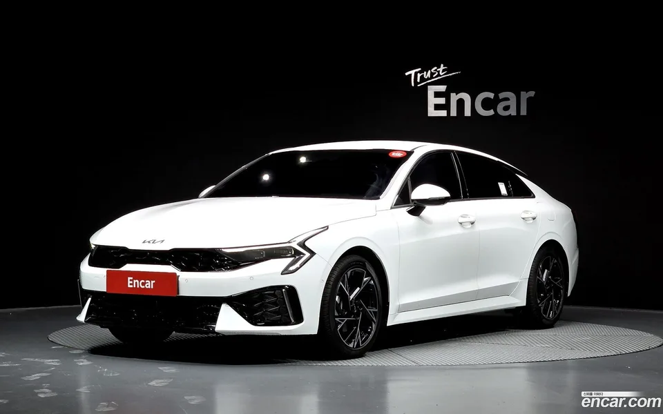 Kia K5 Hybrid 2023 — фото 1, купить с доставкой в Москву