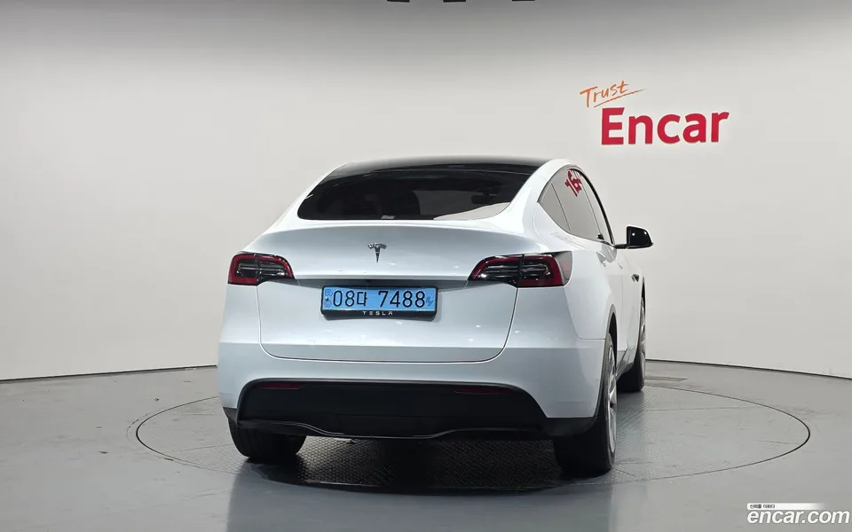 Tesla Model Y RWD 2023 — миниатюра 4