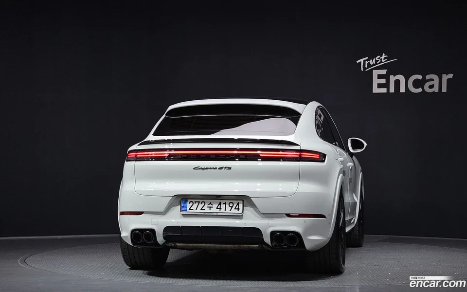 Porsche Cayenne 4.0 GTS 2024 — миниатюра 4