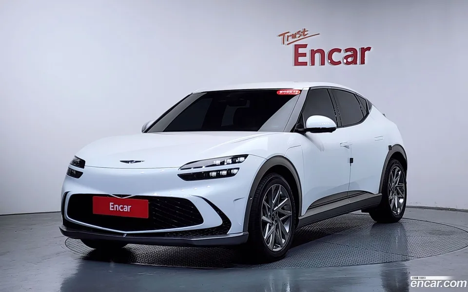 Genesis GV60 AWD 2022 — фото 1, купить с доставкой в Москву
