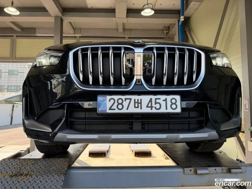 BMW X1 xDrive 20i M 2025 — фото 1, купить с доставкой в Москву