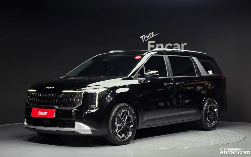 Kia Carnival 9 2024 — фото 1, купить с доставкой в Москву