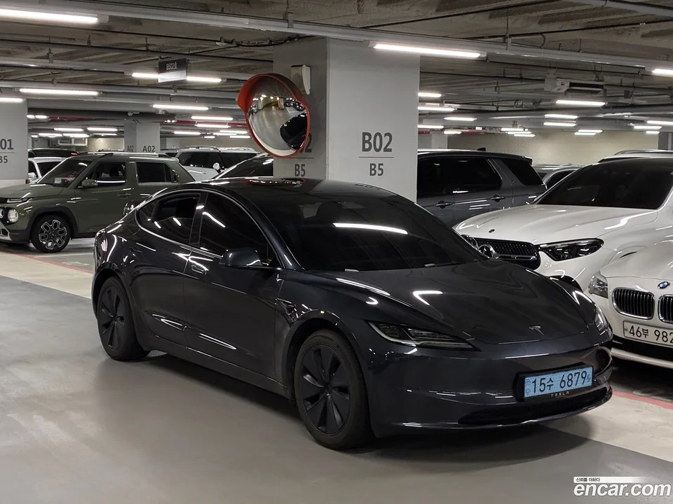 Tesla Model 3 RWD 2025 — миниатюра 3