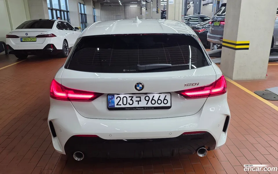 BMW 1 Series 120i M 2024 — миниатюра 3