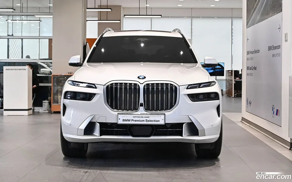 BMW X7 xDrive 40i 7 2024 — миниатюра 3