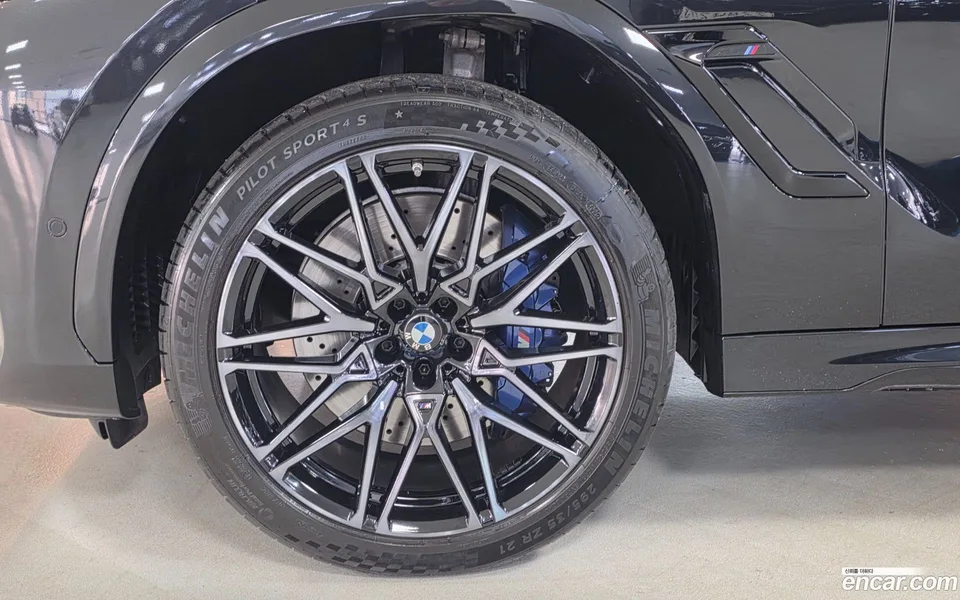 BMW X6 M 4.4 2023 — миниатюра 5