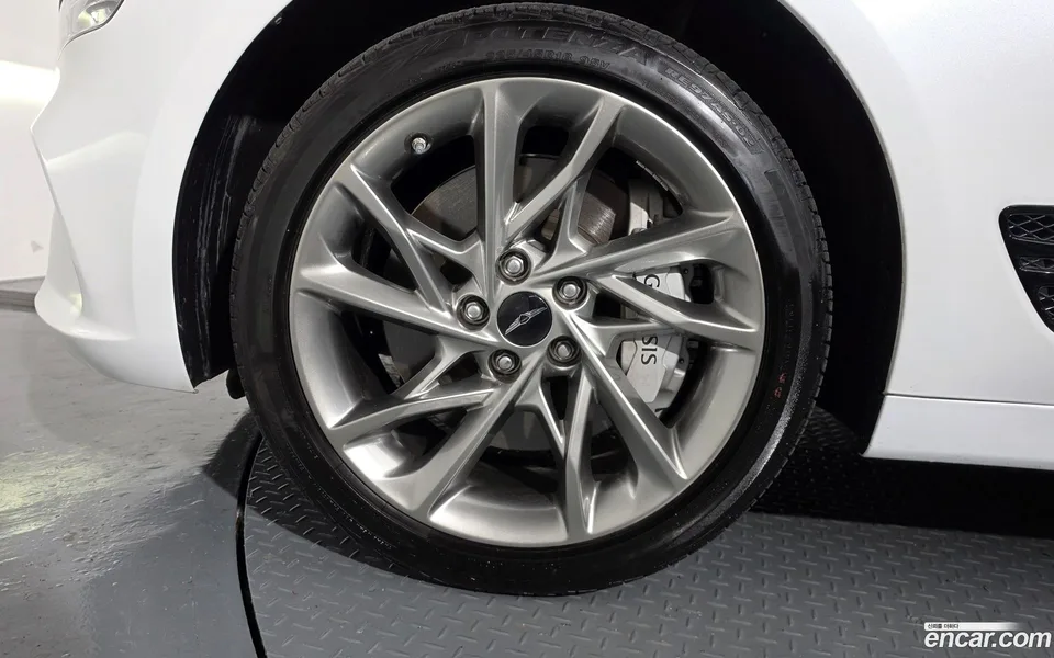 Genesis G70 2.5T 4WD 2023 — миниатюра 5