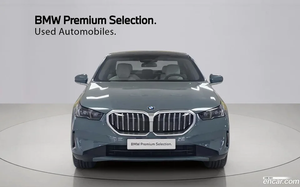 BMW 5 Series 520i 2025 — миниатюра 3