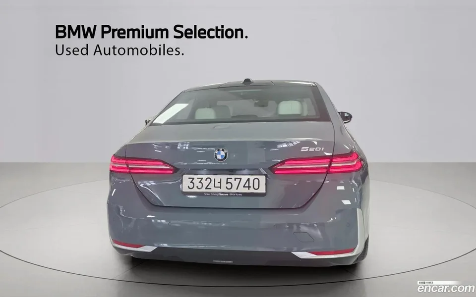 BMW 5 Series 520i 2025 — миниатюра 4