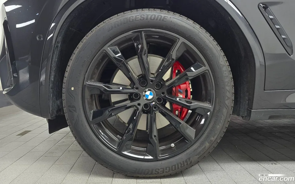 BMW X4 xDrive20i M 2025 — миниатюра 2
