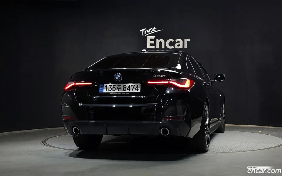 BMW 4 Series 420i M 2023 — миниатюра 4