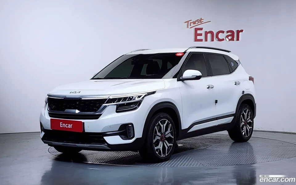 Kia Seltos 1.6 2WD 2022 — фото 1, купить с доставкой в Москву