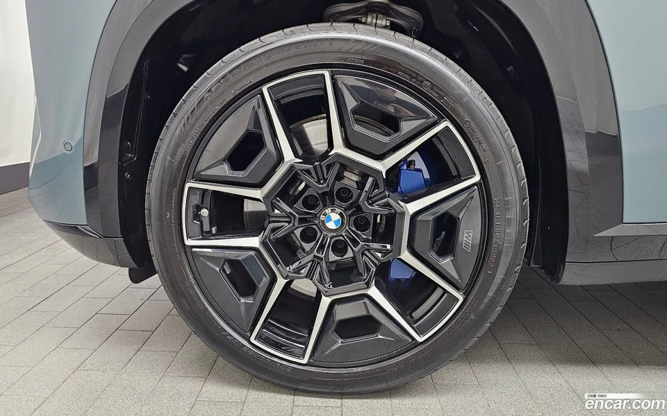 BMW XM 4.4 2023 — миниатюра 2