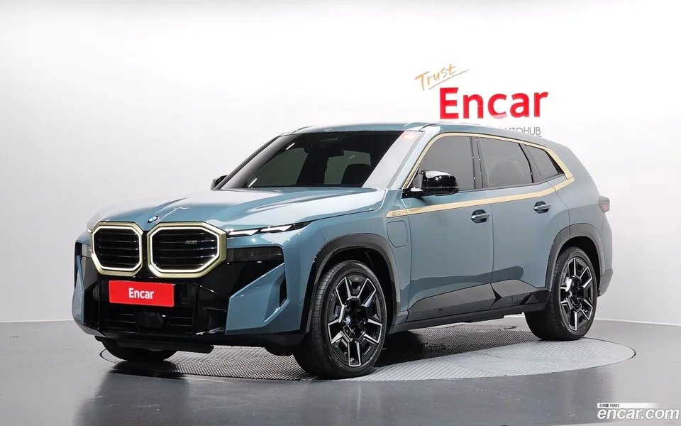BMW XM 4.4 2023 — фото 1, купить с доставкой в Москву