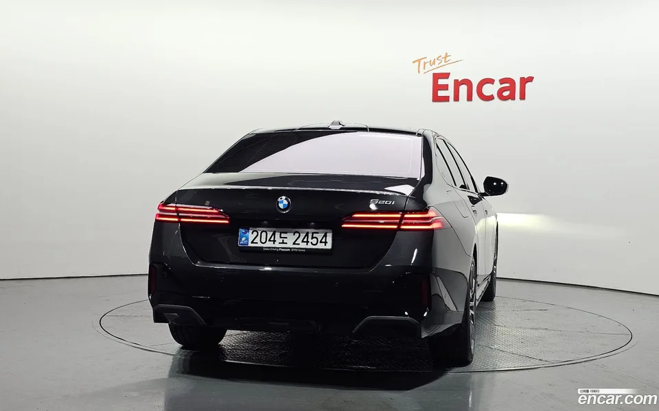 BMW 5 Series 520i M 2025 — миниатюра 4