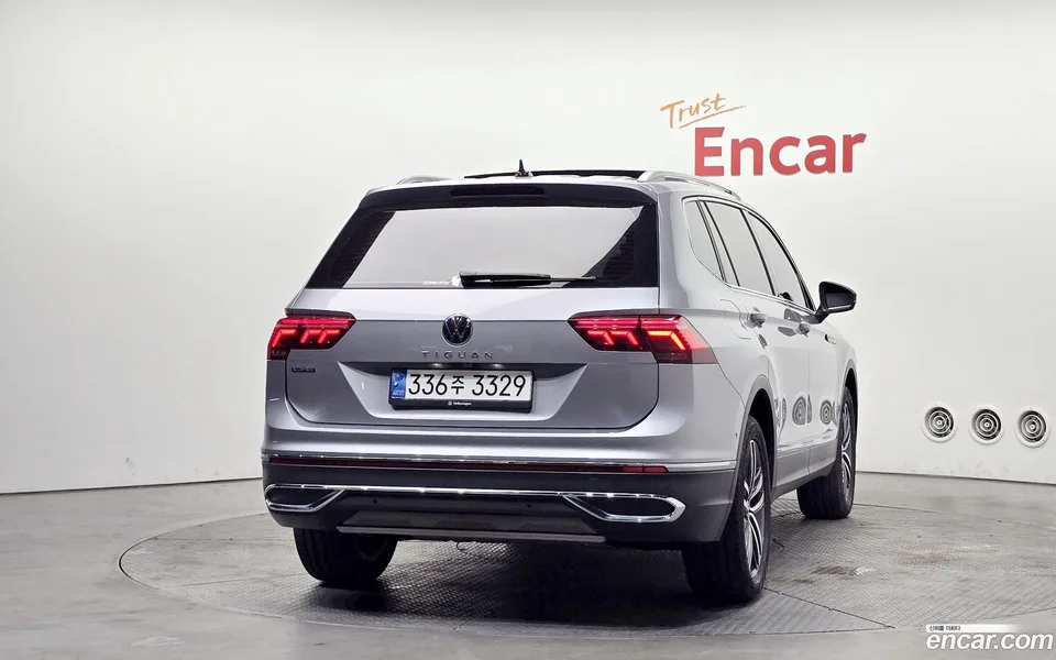 Volkswagen Tiguan Allspace 2.0 TSI 2022 — миниатюра 4