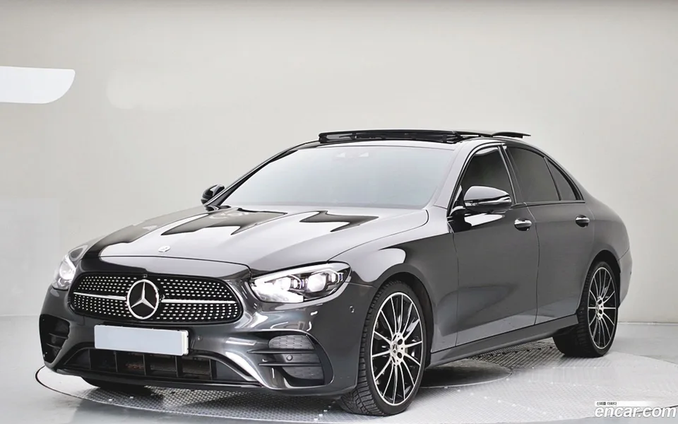 Mercedes-Benz E-Class E350 4MATIC AMG Line 2023 — photo 1, buy with delivery to Moscow