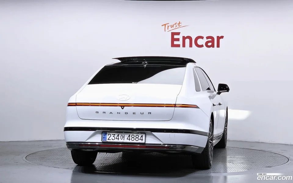 Hyundai Grandeur Hybrid 2024 — миниатюра 4