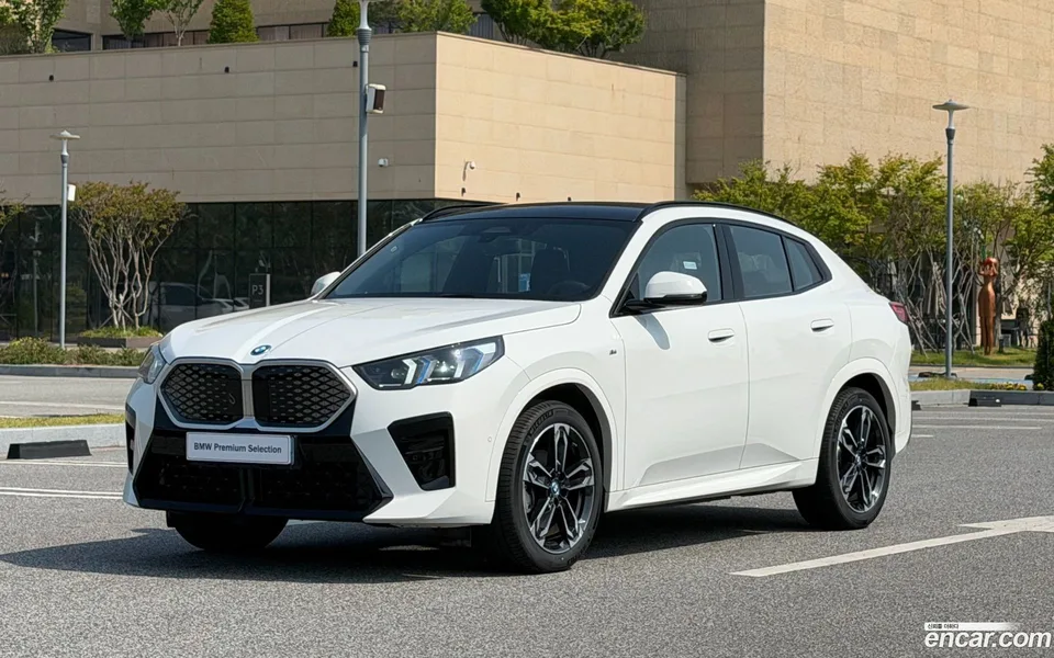 BMW iX2 eDrive 20 M 2024 — фото 1, купить с доставкой в Москву