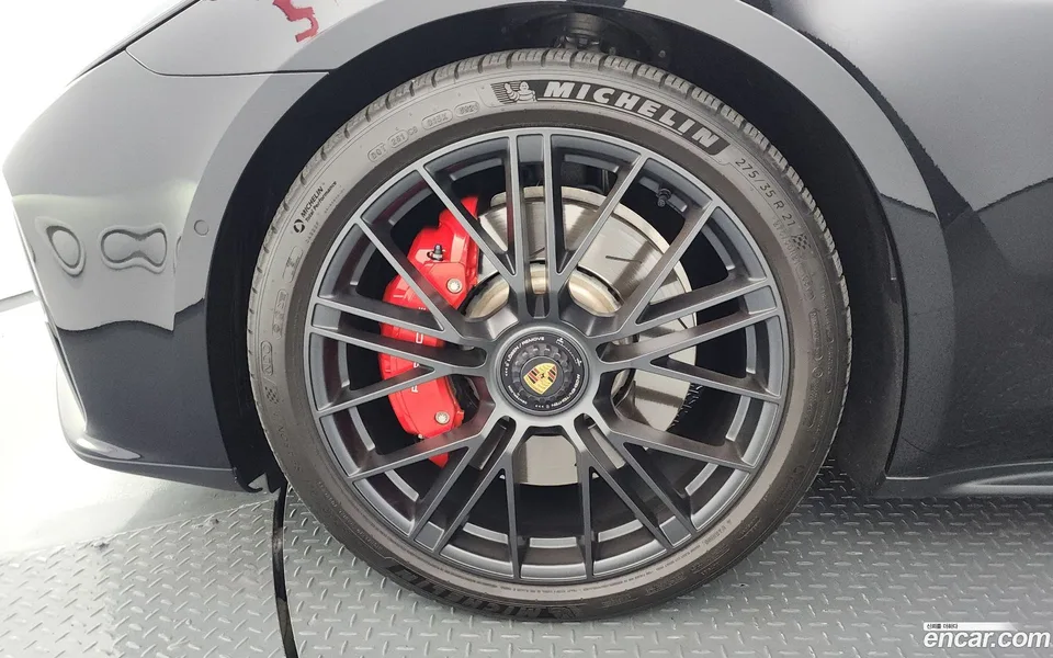 Porsche Panamera (976) 4.0 GTS 2025 — миниатюра 2