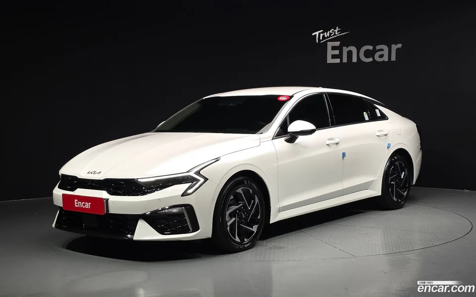 Kia K5 Hybrid 2024