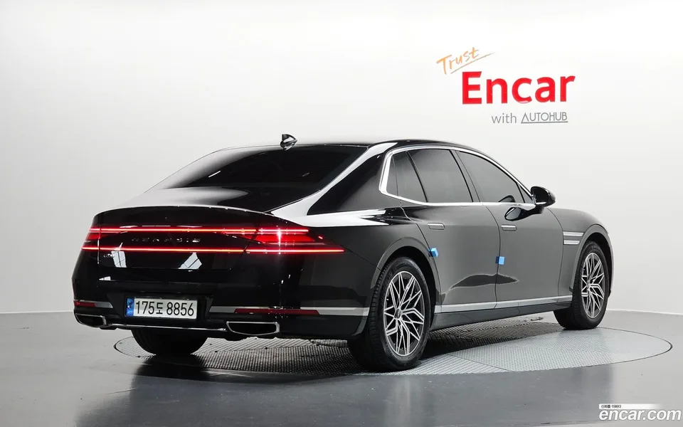 Genesis G90 3.5 2WD 2023 — фото 1, купить с доставкой в Москву