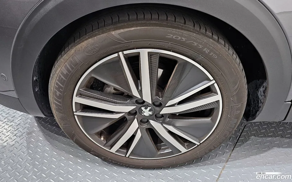 Peugeot 3008 1.2 Pure Tech GT 2024 — миниатюра 2