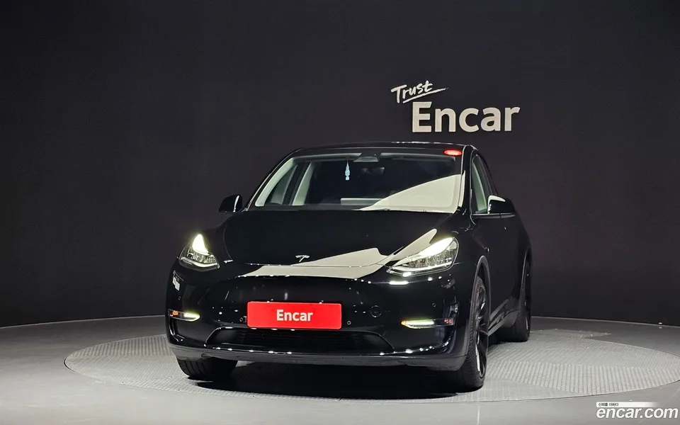 Tesla Model Y AWD 2022 — миниатюра 3