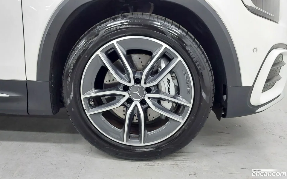 Mercedes-Benz GLB-Class AMG GLB35 4MATIC 2025 — миниатюра 2