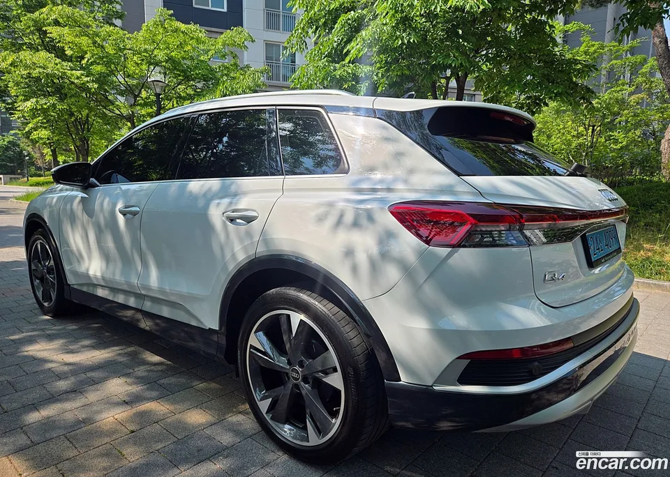 Audi Q4 e-tron 40 2023 — миниатюра 2