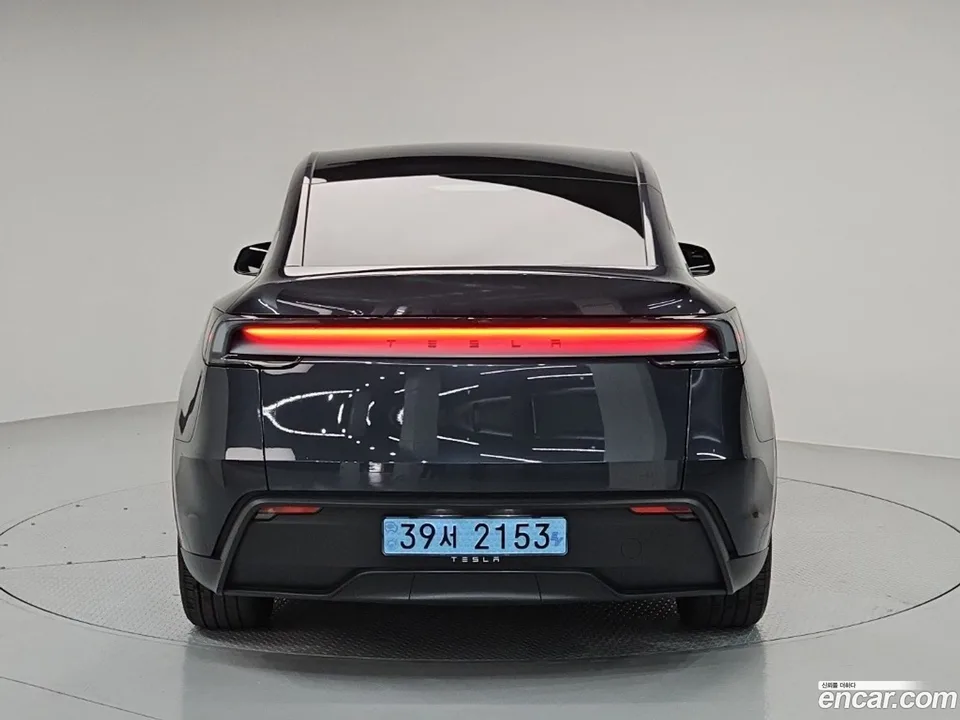 Tesla Model Y RWD 2025 — миниатюра 3