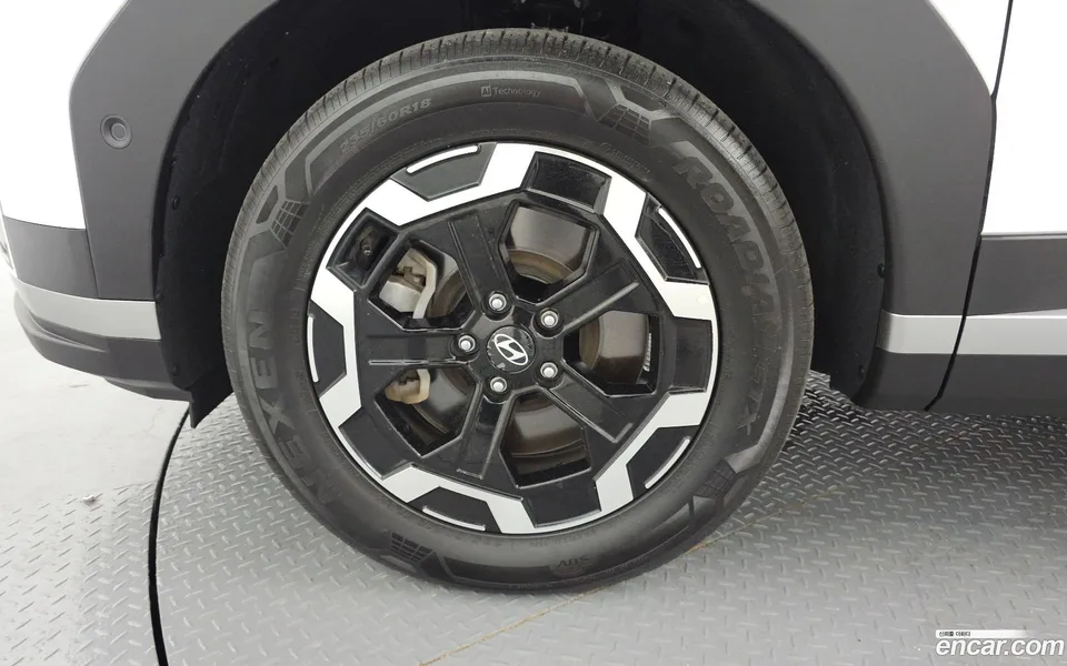 Hyundai SantaFe 2.5T 2WD 2024 — миниатюра 5