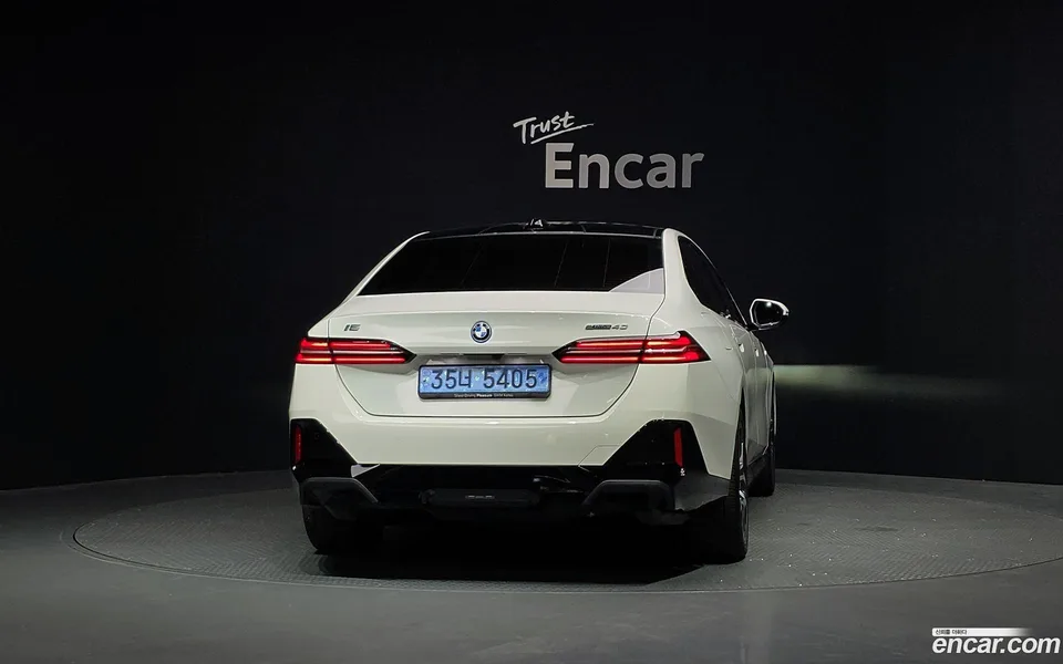 BMW i5 eDrive 40 M 2024 — миниатюра 4