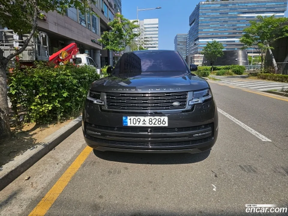 Land Rover Range Rover P530 AB LWB 2023 — фото 1, купить с доставкой в Москву