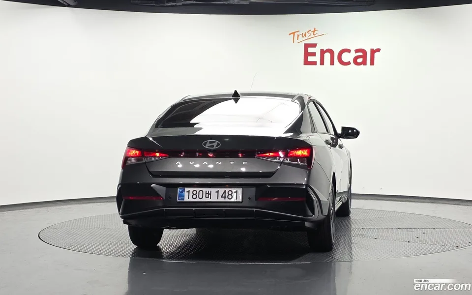 Hyundai Avante CN7 Hybrid 2025 — миниатюра 4
