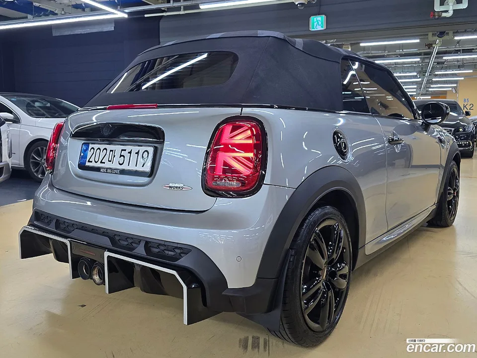 MINI Cooper S Convertible JCW 2024 — миниатюра 2