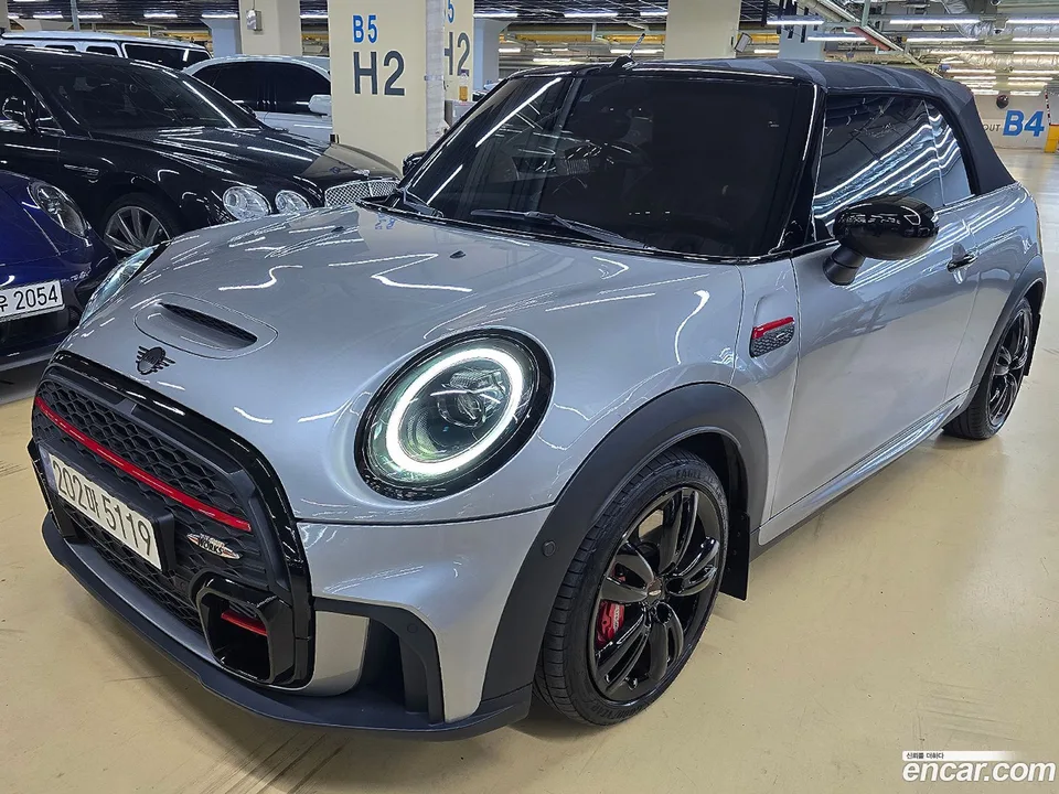 MINI Cooper S Convertible JCW 2024 — миниатюра 3