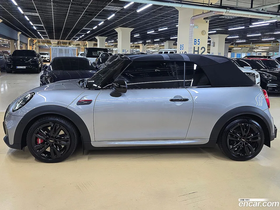 MINI Cooper S Convertible JCW 2024 — миниатюра 4