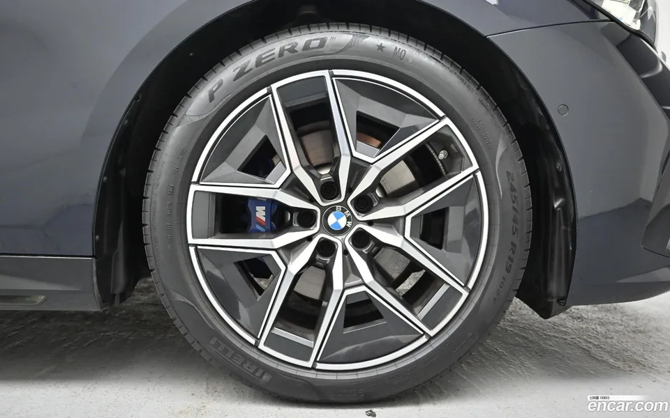 BMW 5 Series 523d M 2025 — миниатюра 5