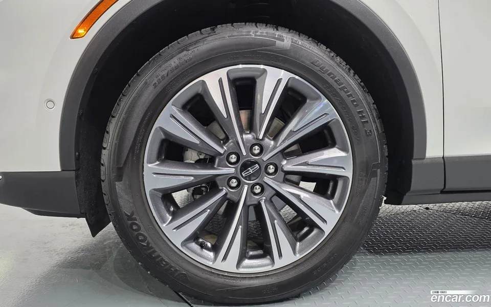 Lincoln Corsair 2.0 AWD 2022 — миниатюра 2