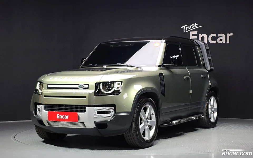 Land Rover Defender 110 D300 HSE 2022 — фото 1, купить с доставкой в Москву