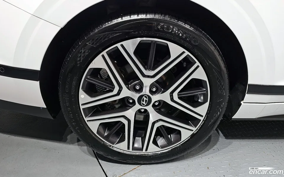 Hyundai Grandeur 2.5 2WD 2023 — миниатюра 2
