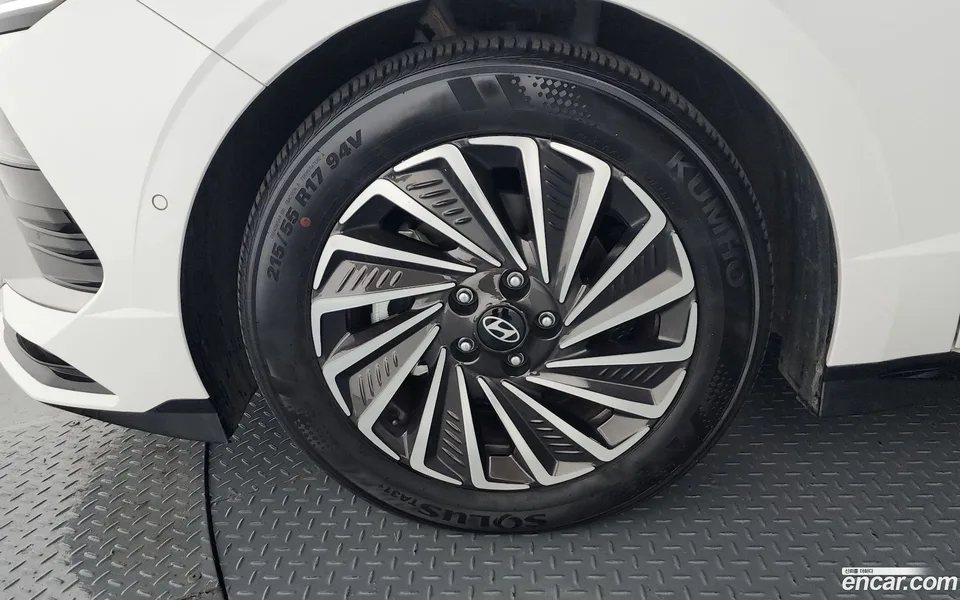 Hyundai Sonata The Edge Hybrid 2023 — миниатюра 2